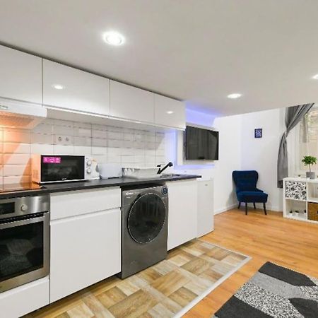 Lovely Studio Flat In Damjanich Street - Leonard Budapest Esterno foto