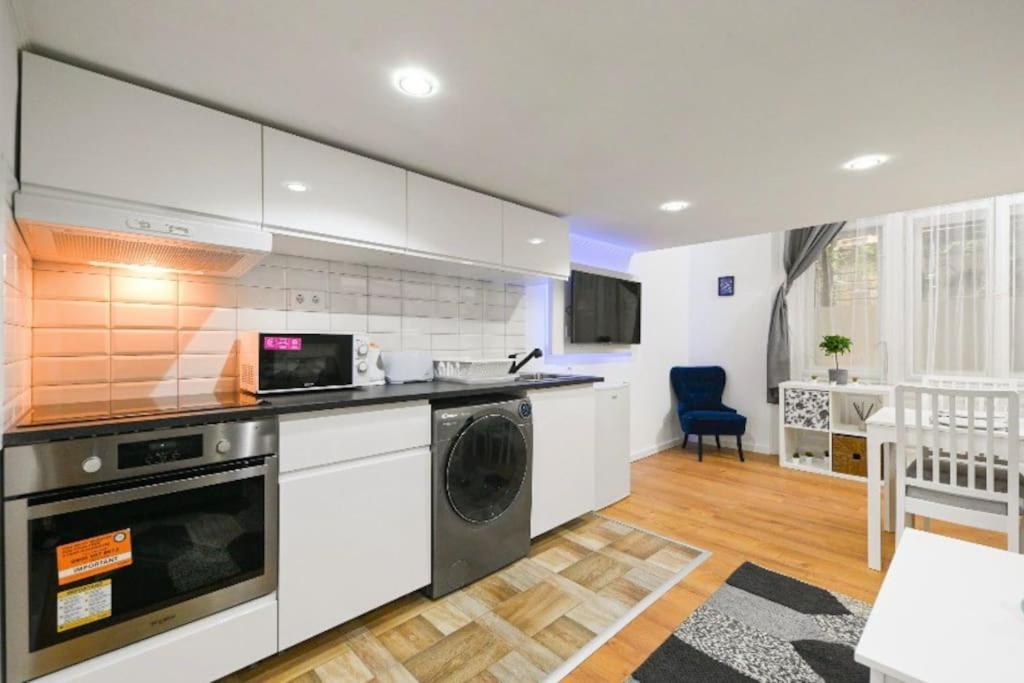 Lovely Studio Flat In Damjanich Street - Leonard Budapest Esterno foto