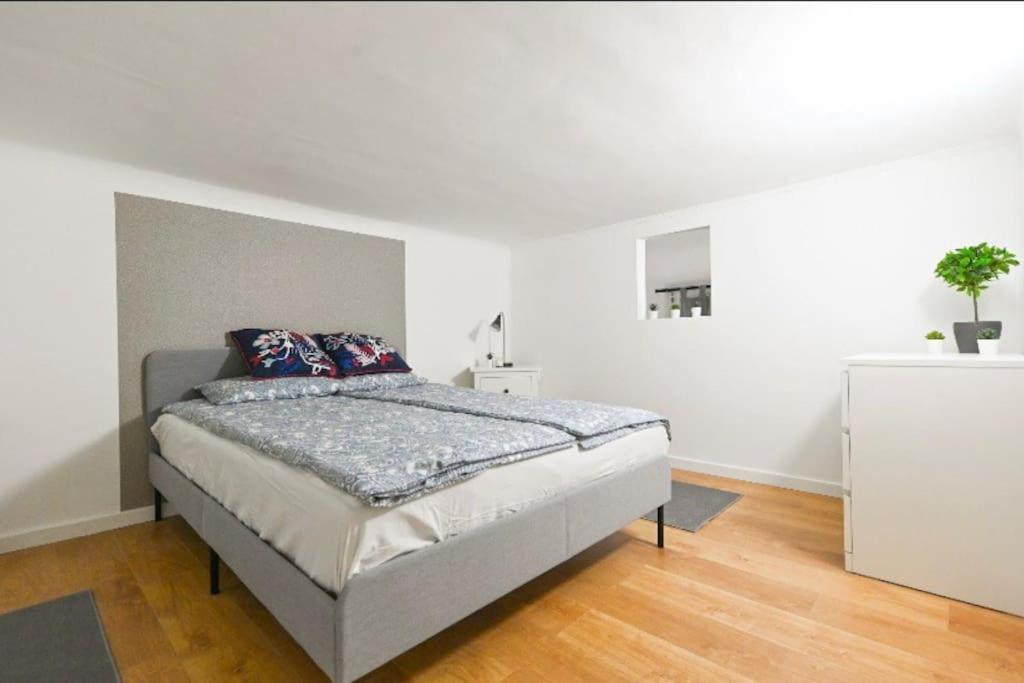 Lovely Studio Flat In Damjanich Street - Leonard Budapest Esterno foto